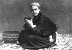 Susie Carson Rijnhart wearing Tibetan gear